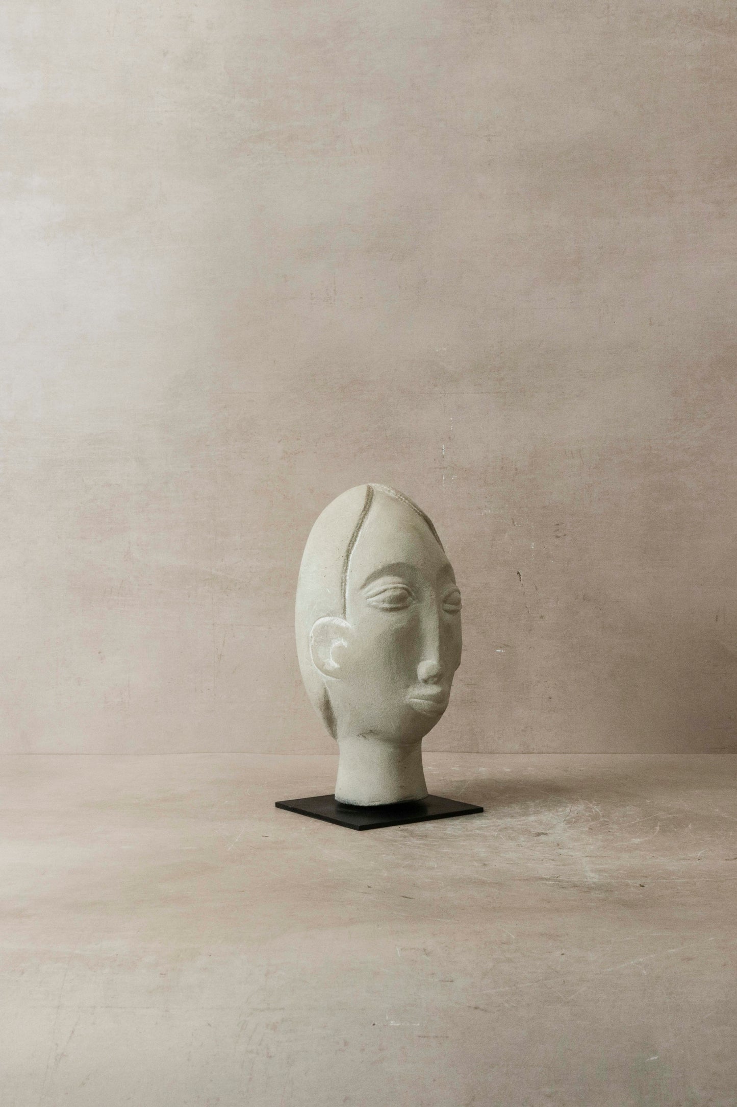 Stone head sculpture by Rizimu Chiwawa, Zimbabwe - 31.05