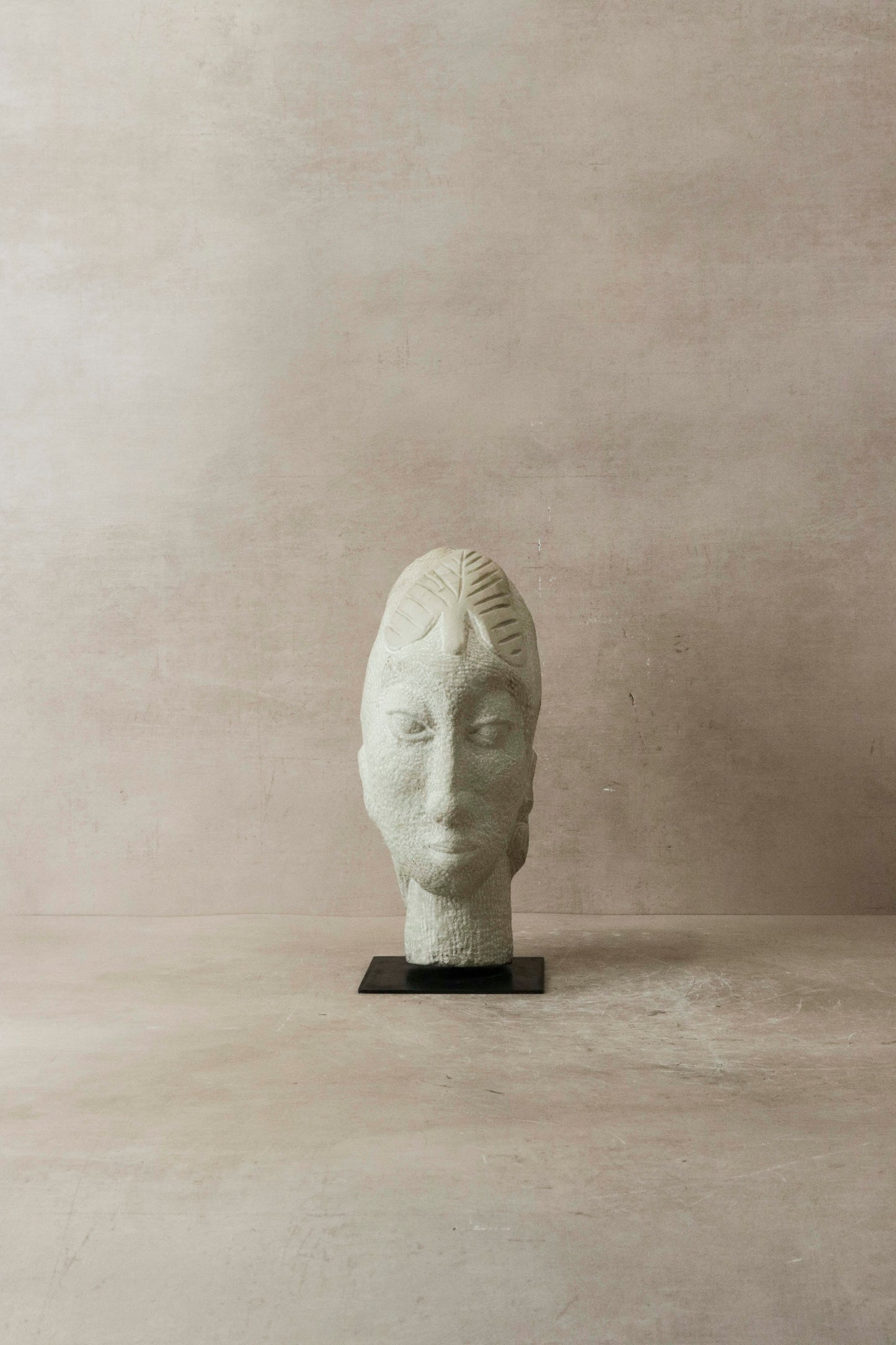 Stone head sculpture by Rizimu Chiwawa, Zimbabwe - 31.07
