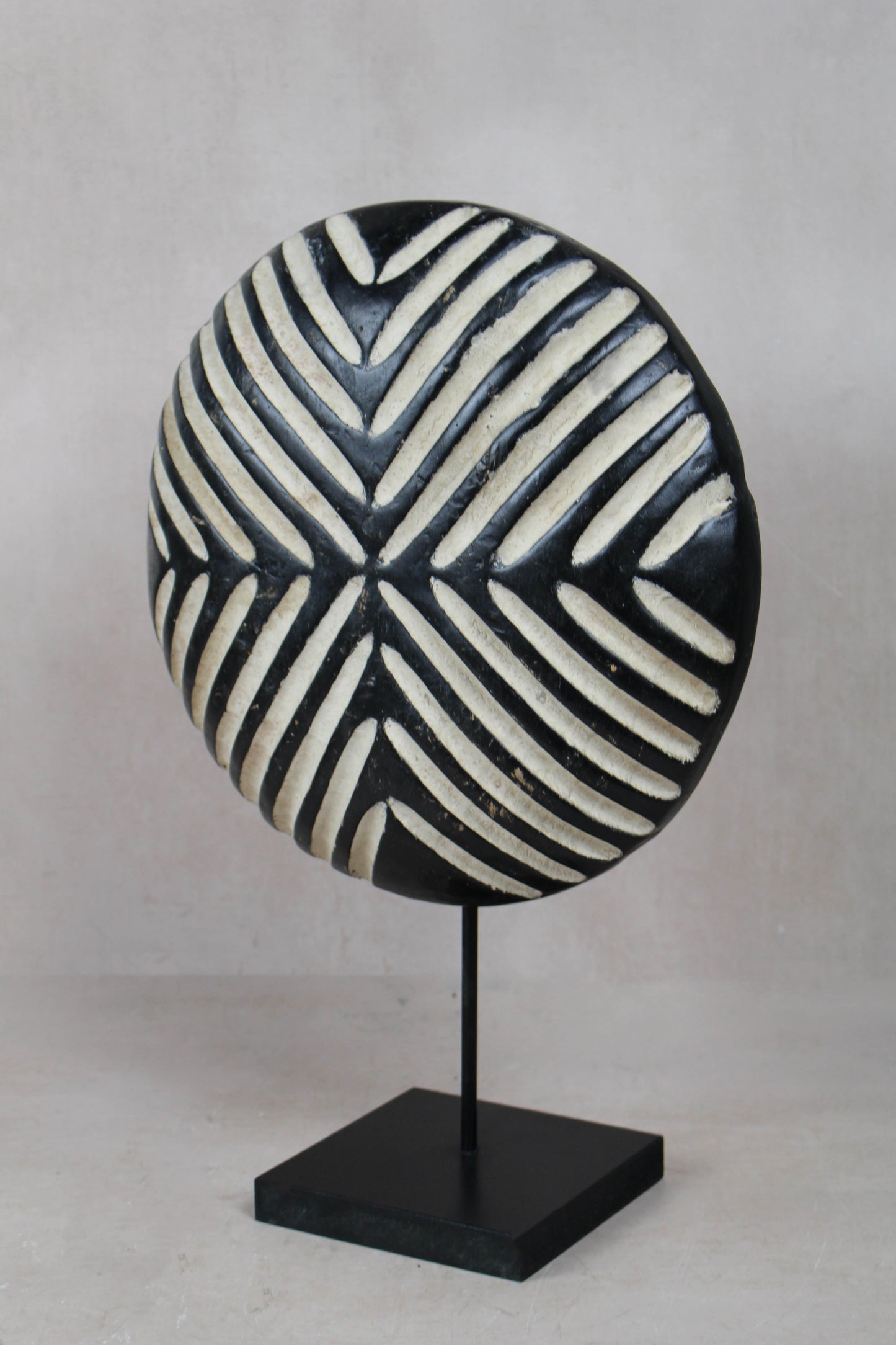 Cameroon Shield Round - 160.7