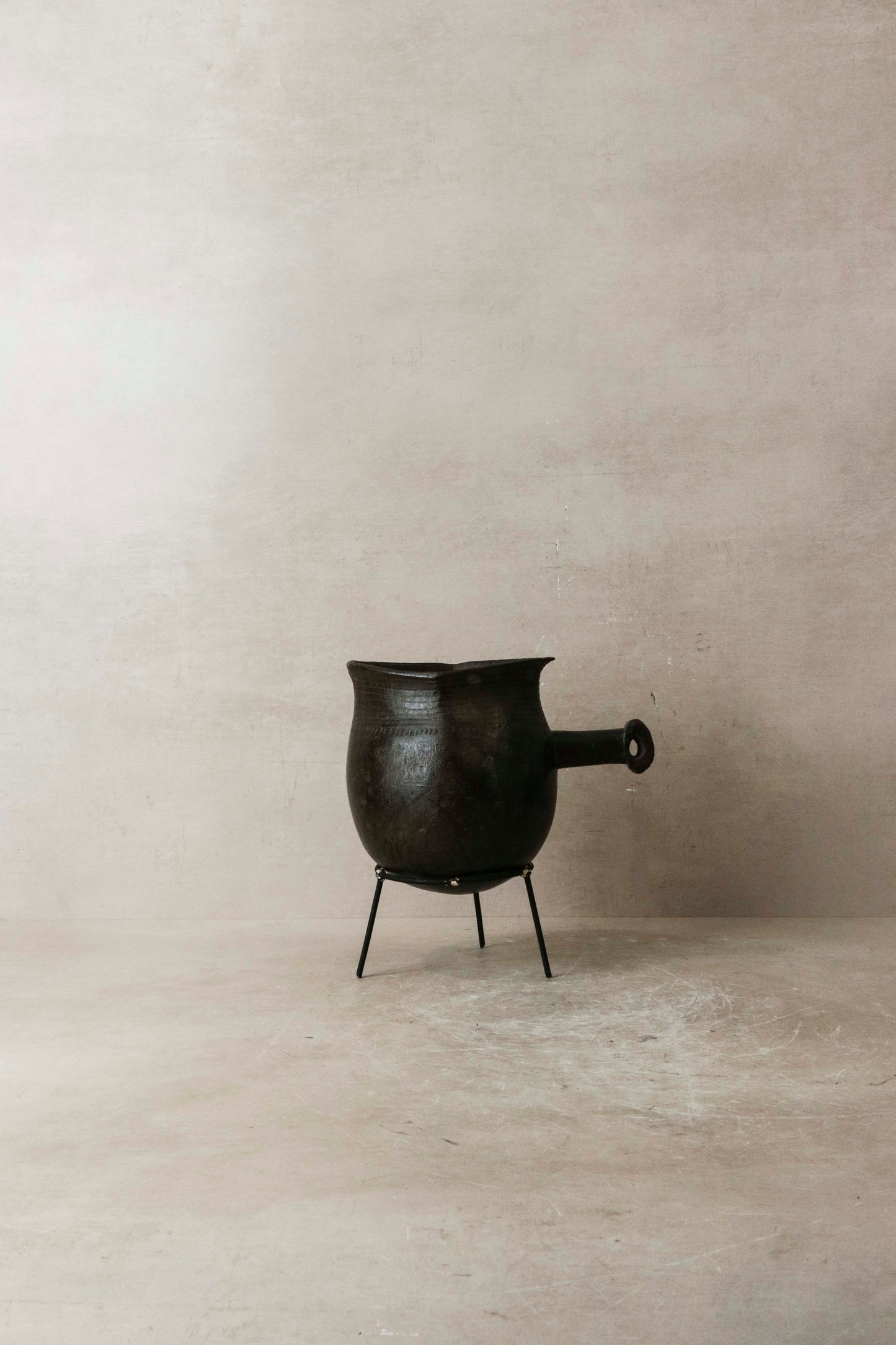 Bayaleng Jug, Congo - 97.3