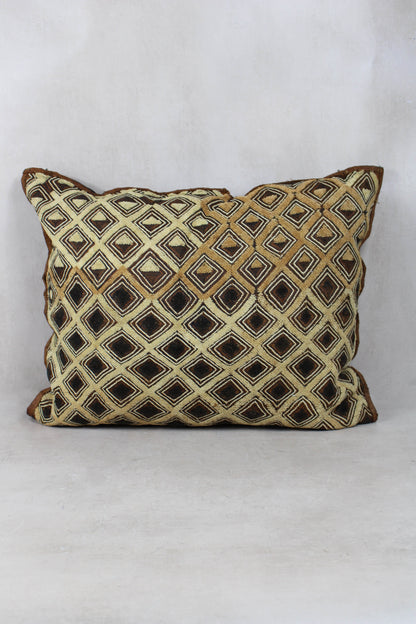 Vintage Showa Cloth Cushion - 25.11