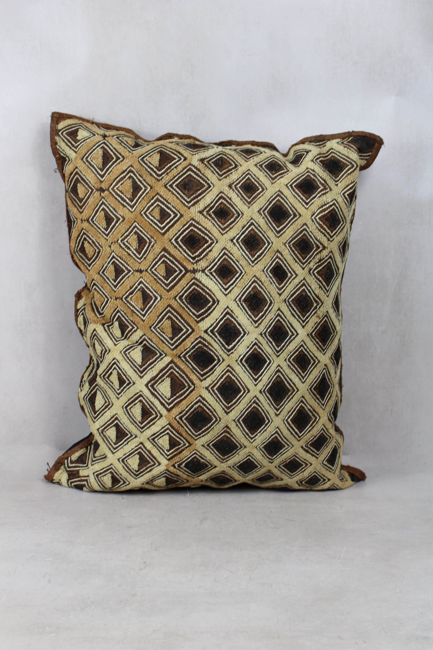 Vintage Showa Cloth Cushion - 25.11