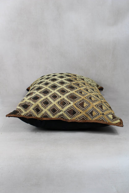 Vintage Showa Cloth Cushion - 25.11