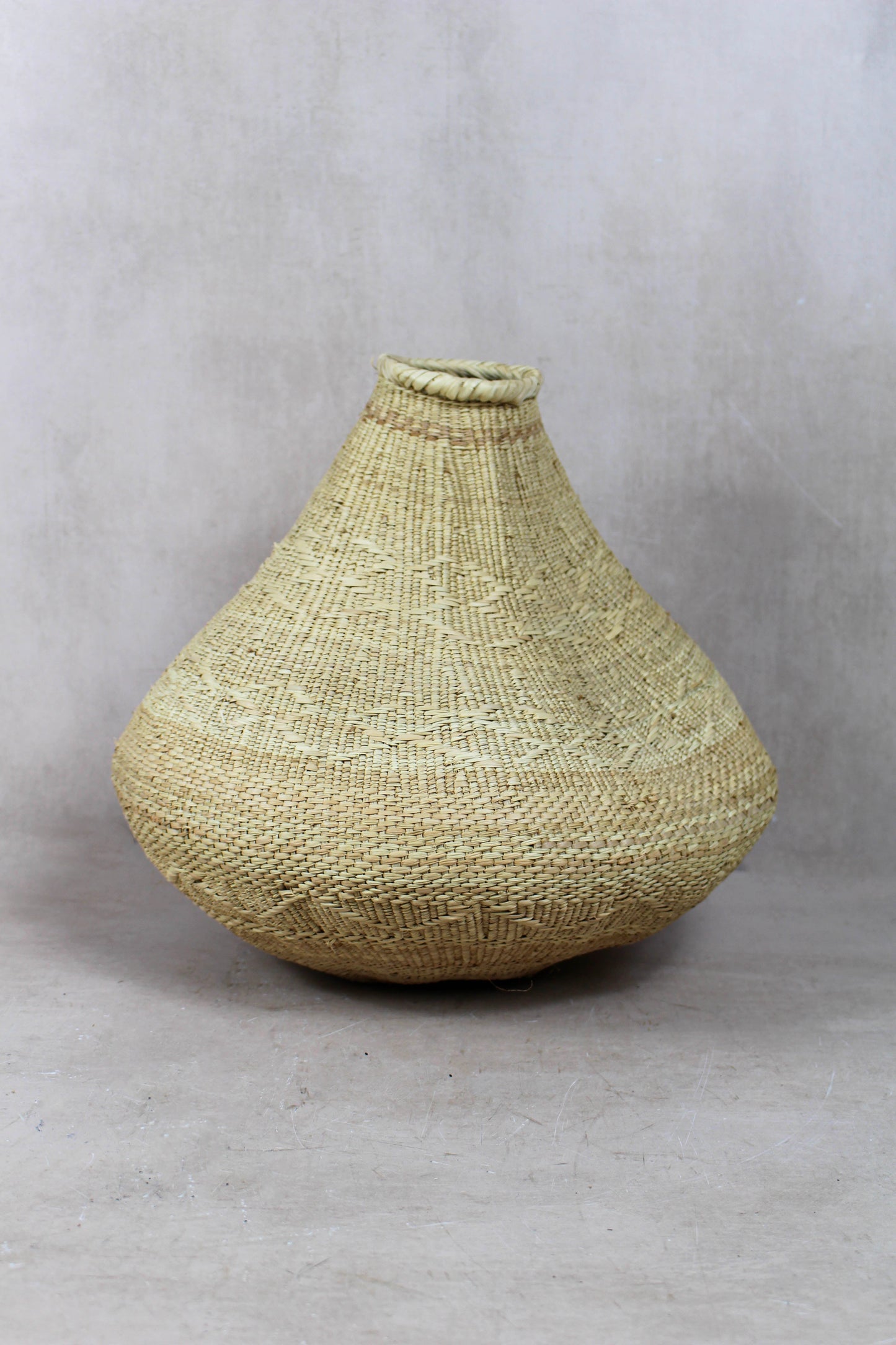 Garlic Gourd woven basket - Zimbabwe - 18.3
