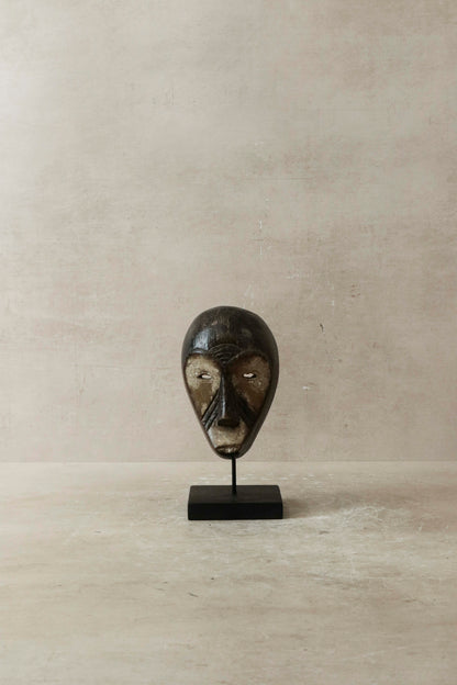 Hand carved African mask small - 60.93