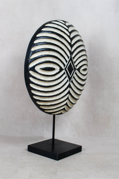 Cameroon Shield Round - 160.9