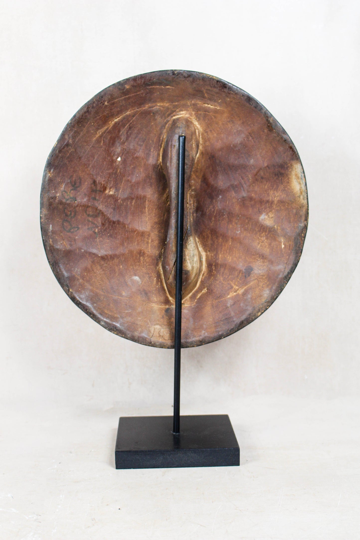 Cameroon Shield Round - 160.11