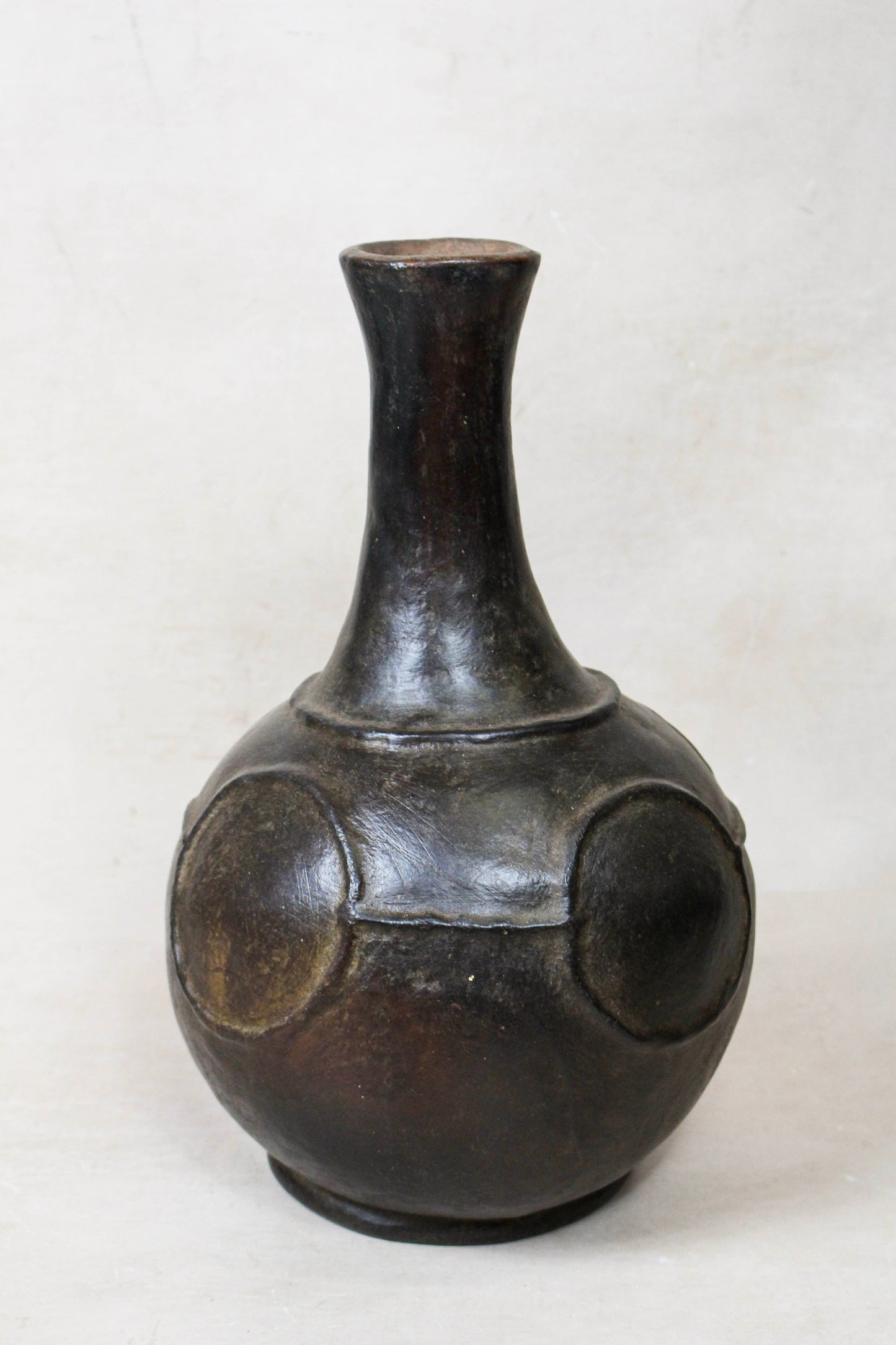 Mangbetu Clay Vase - 229.4