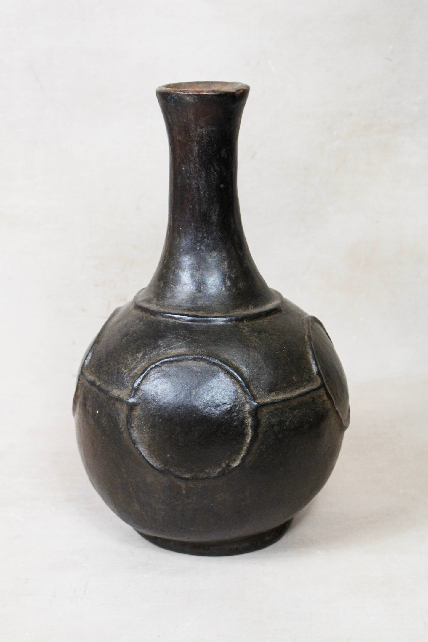 Mangbetu Clay Vase - 229.4