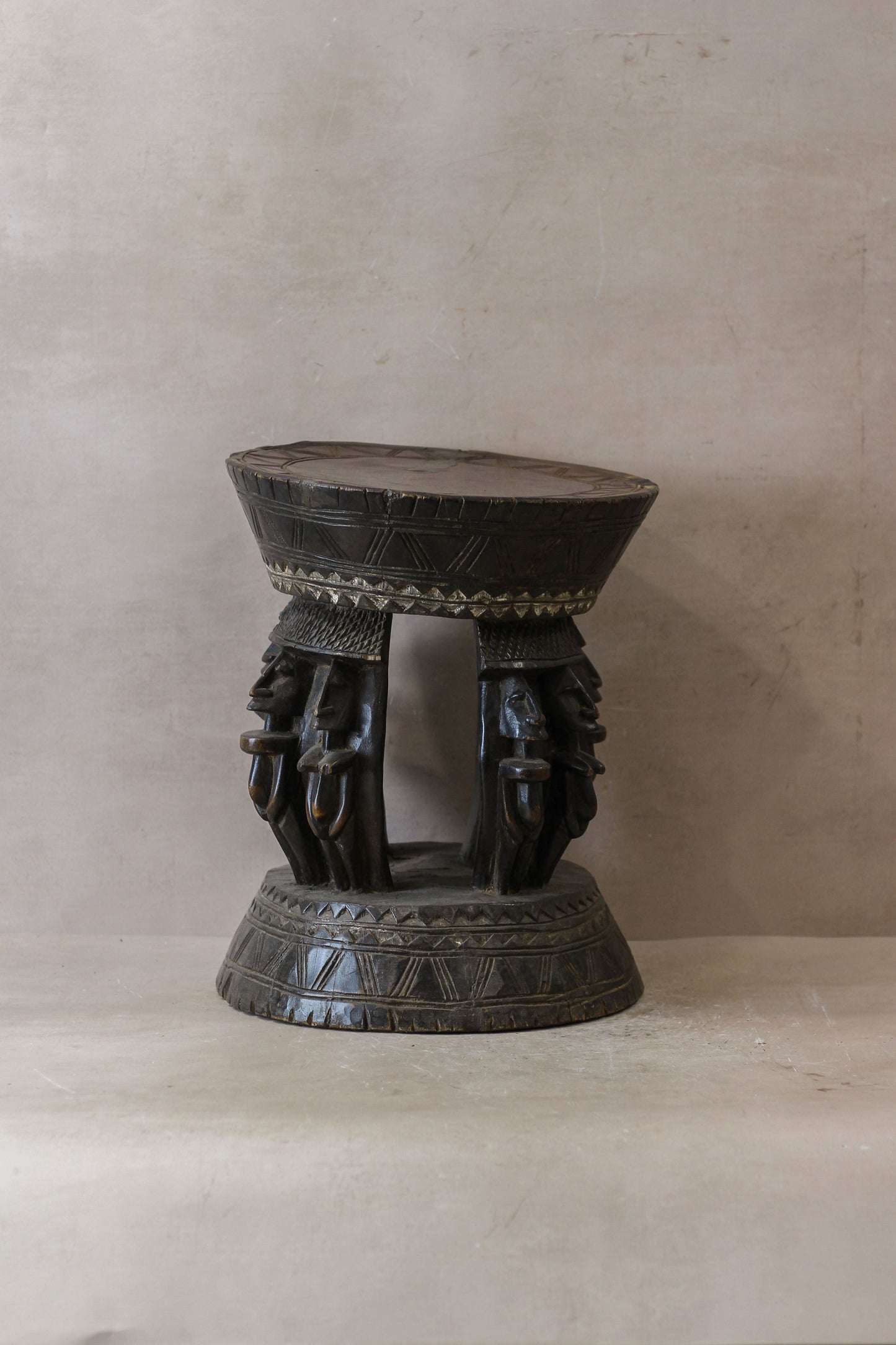 Vintage Baule Wood Side Table 85.2