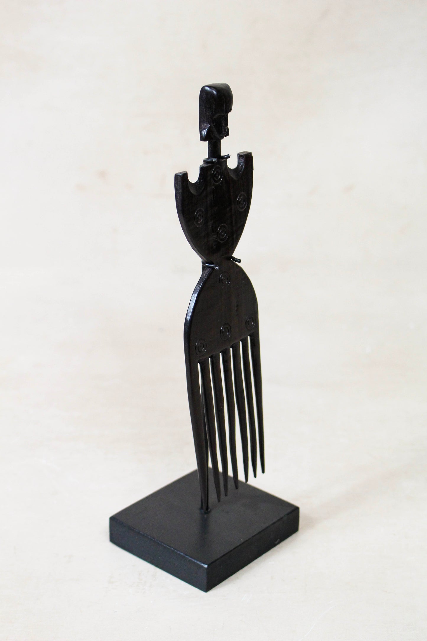 West African Carved Comb 240.4