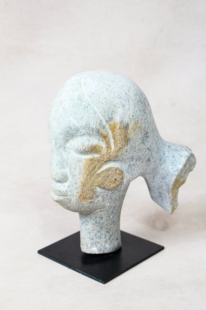 Stone head sculpture by Rizimu Chiwawa Zimbabwe 30.4