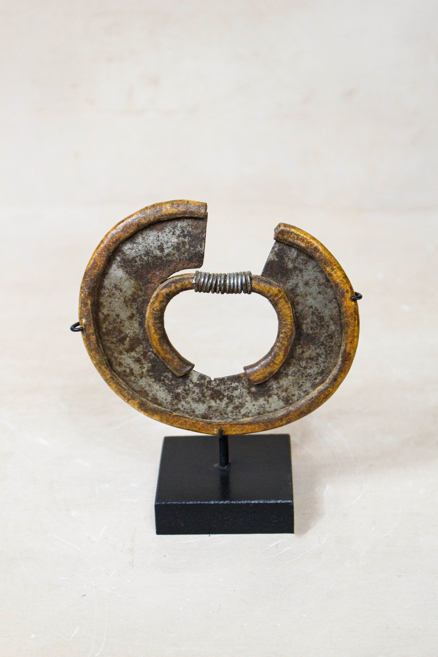 Antique East African "Ararait" Wrist Knife 119.2