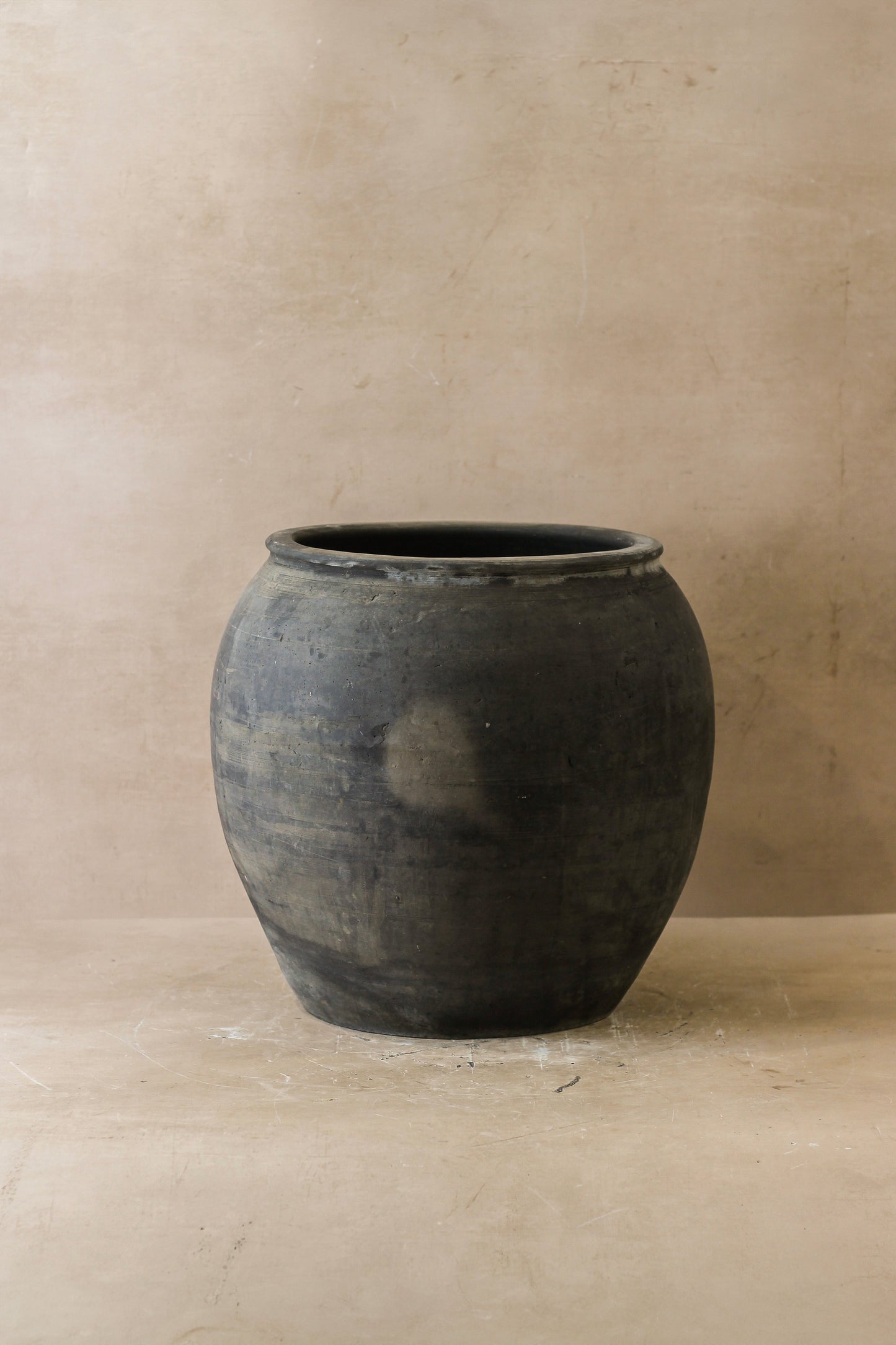 Vintage Dark Pot - No 53