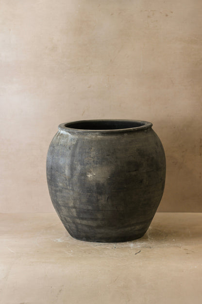 Vintage Dark Pot - No 53