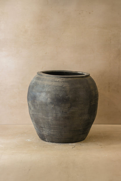 Vintage Dark Pot - No 54