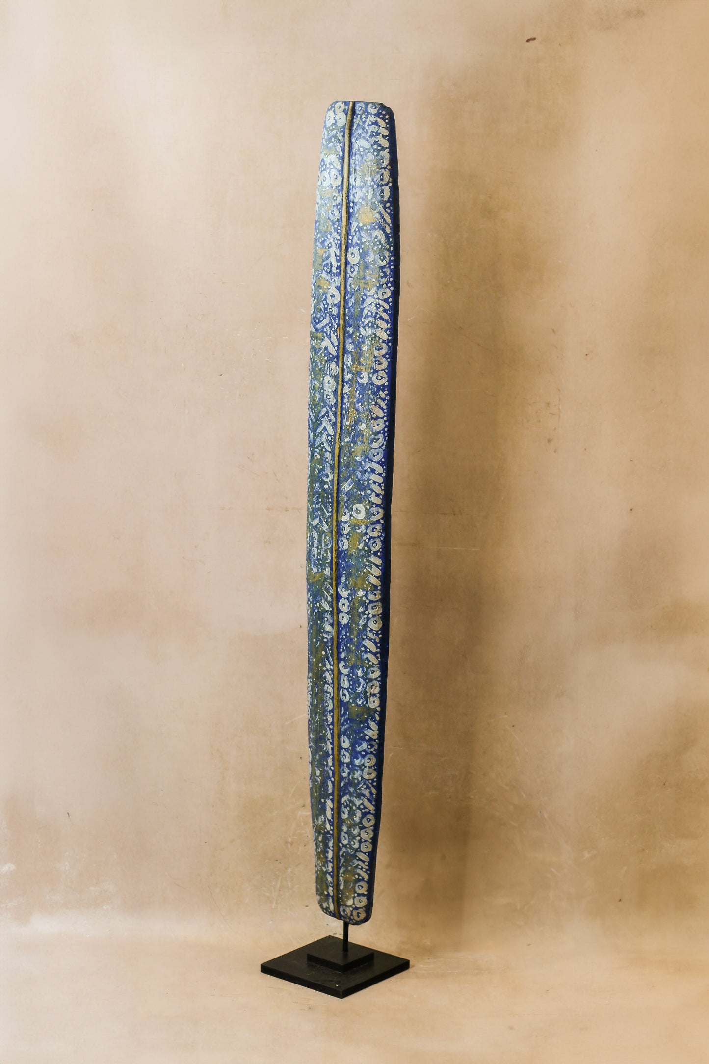 Cameroon Painted Shield XL - 81.2