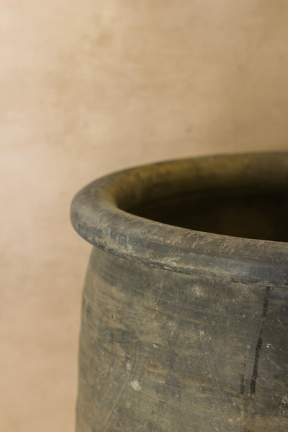 Big Old Grey Asian Pot - L011