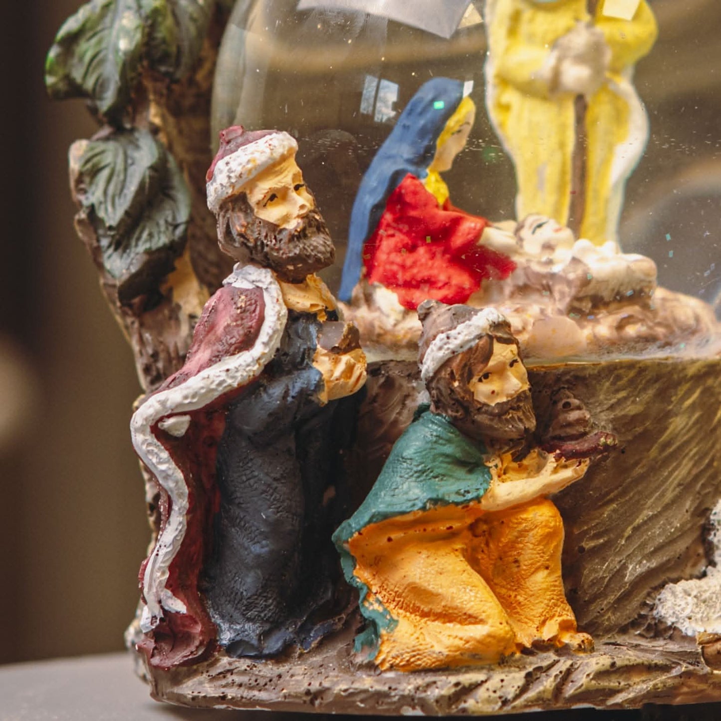 Christmas Nativity Scene Snow Globe Decoration