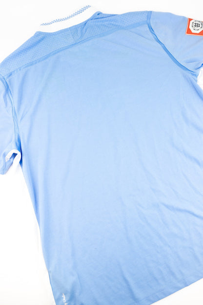Manchester City 2011-12 Football Shirt (XL)