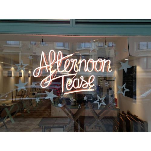 White or Red Star Window Cling Decoration - Reusable