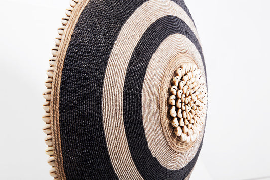 Cameroon Beaded Shield Round M 16C