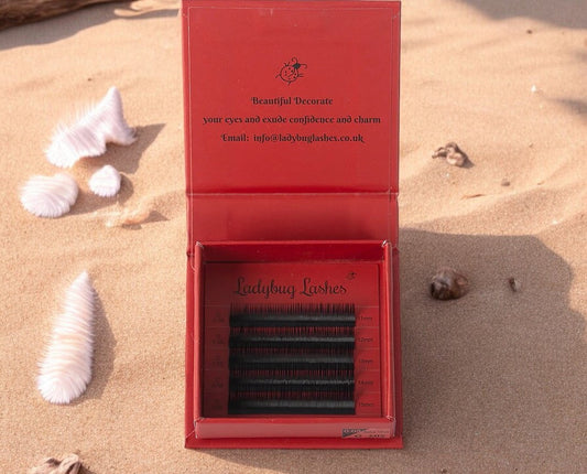 Try Me: Wet Effect Lashes Sample Tray 0.05