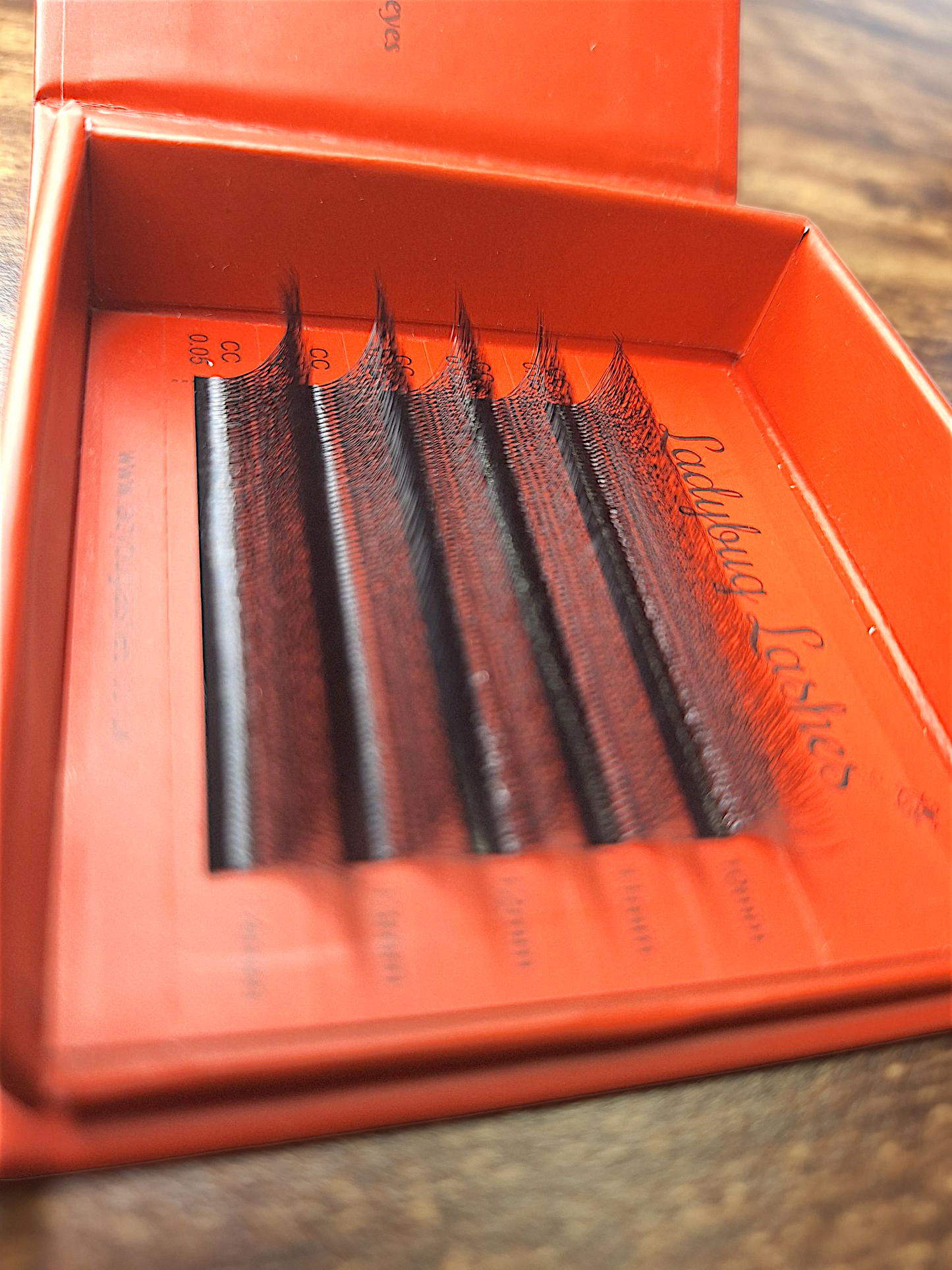 Try me! Sample Tray – 6D Clover Lashes