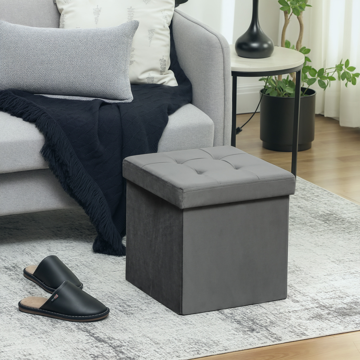 HOMCOM Foldable Velvet-Feel Storage Ottoman, 38 x 38 x 38 cm, Grey