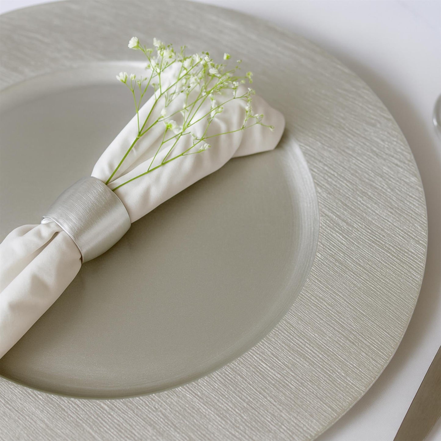 12pc Round Ribbed Charger Plates Set - 33cm