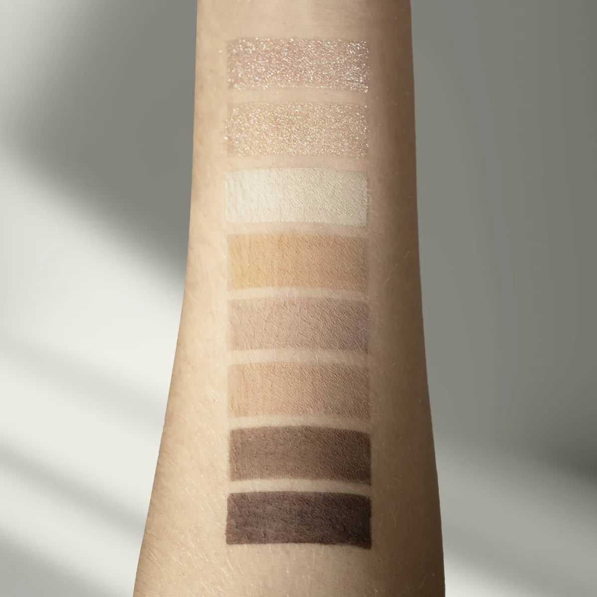 Affect Day to Night Eyeshadows Palette