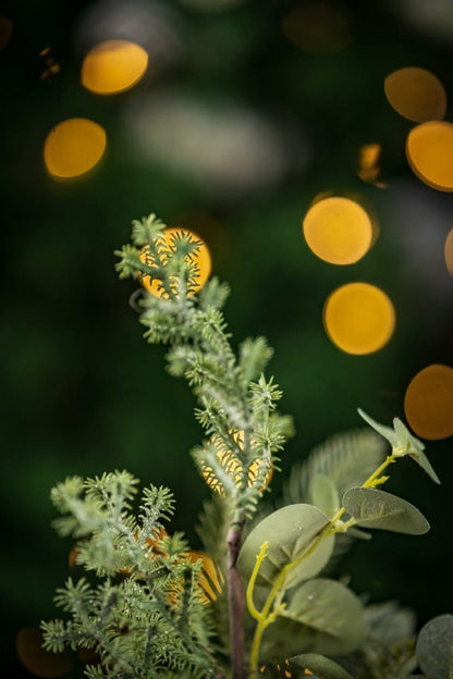 Pine Cone Berries Mini Artificial Tree Decoration