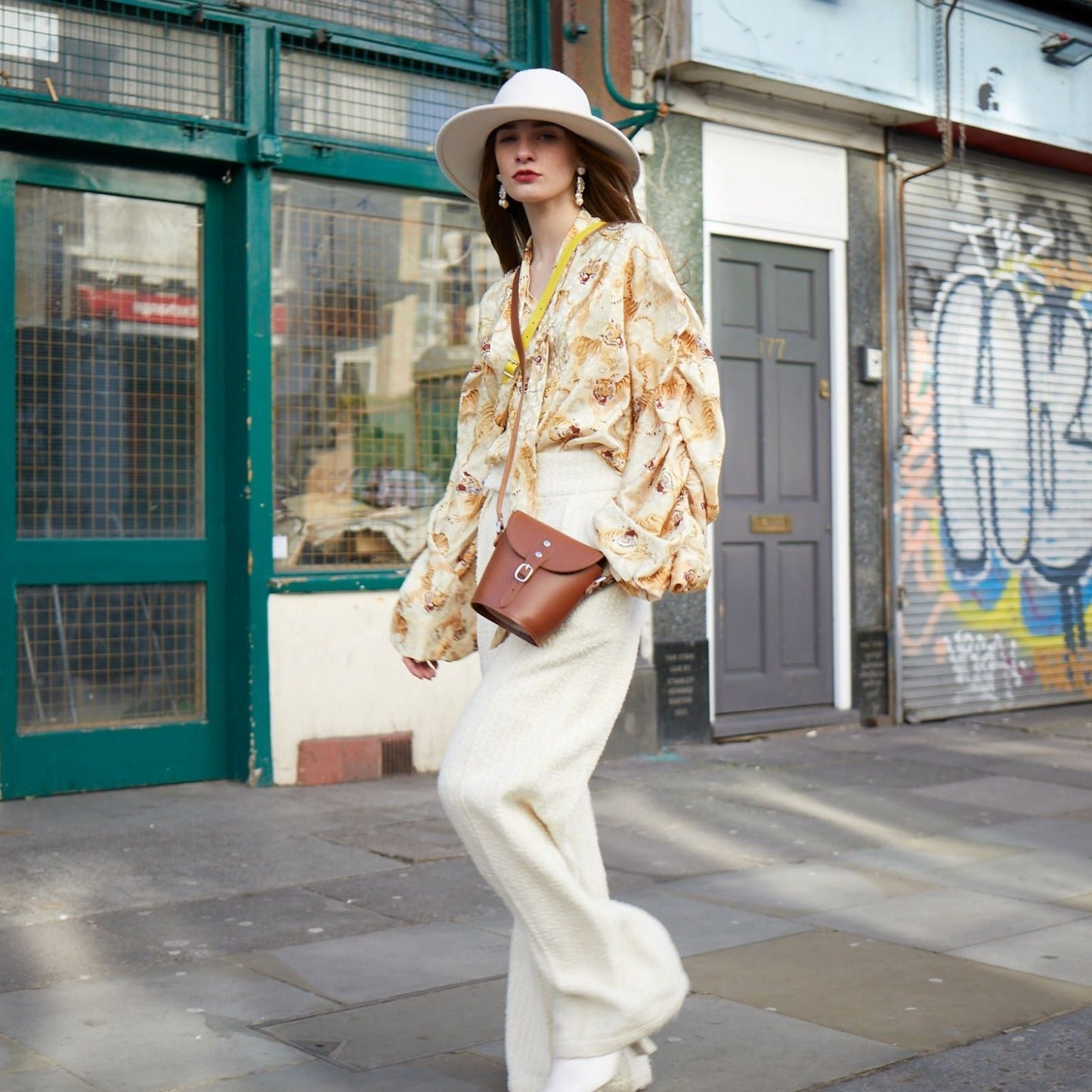 Handmade Leather Barrel Bag - Chestnut