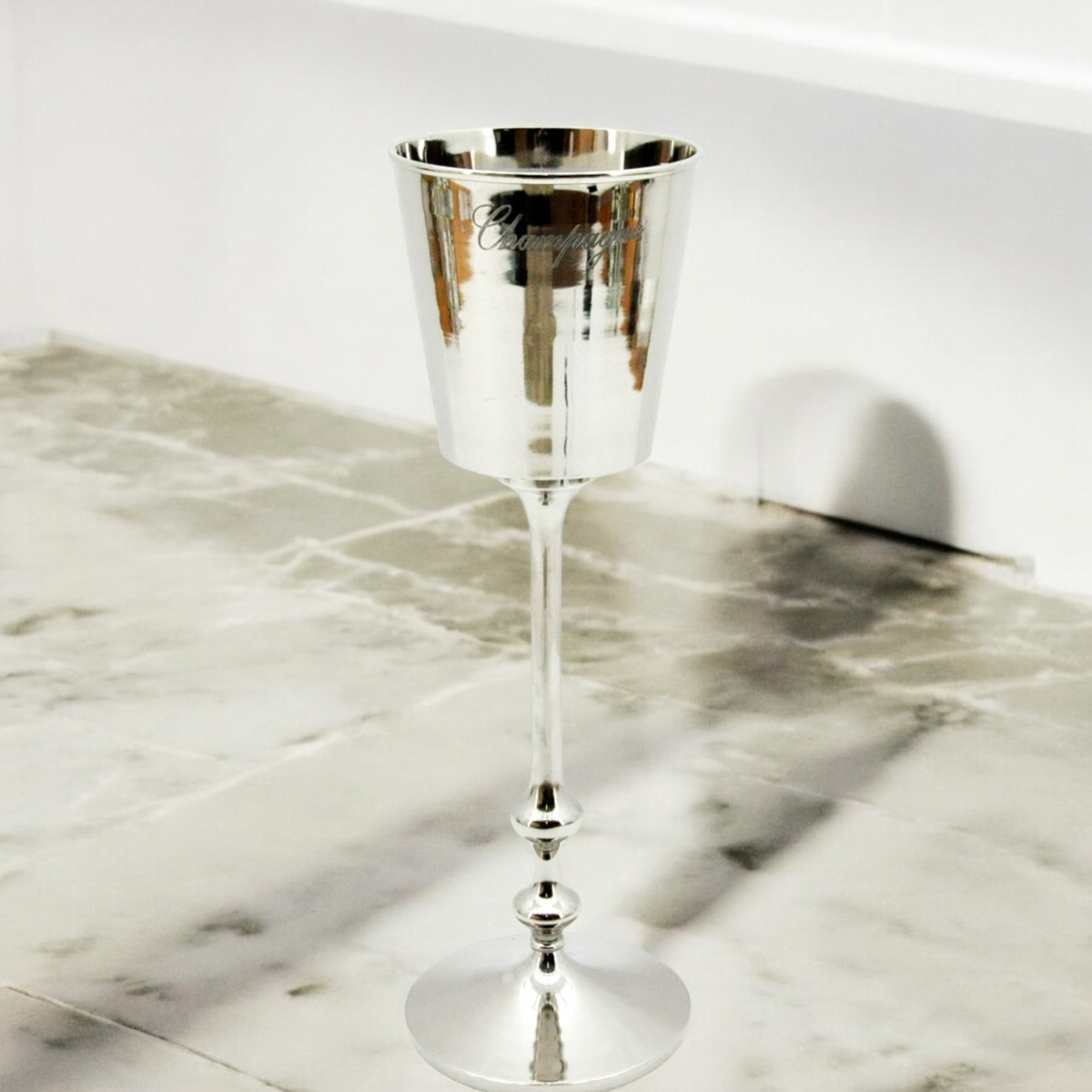 FLOOR STANDING CHAMPAGNE BUCKET