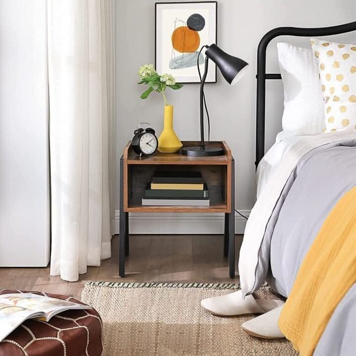 Classic Mahogany Side Table Nightstand End Table