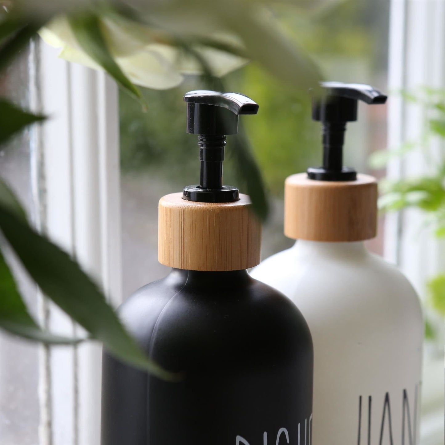 2pc 500ml Black & White Glass Hand & Dish Soap Dispenser Set with Bamboo Tray