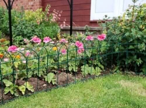 Garden Log Roll Green Wire Border Fencing 25cm x 10m