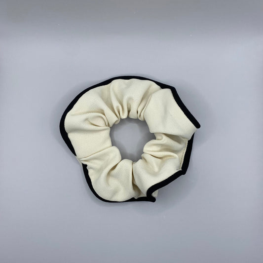 Brooklyn White And Black Scrunchie