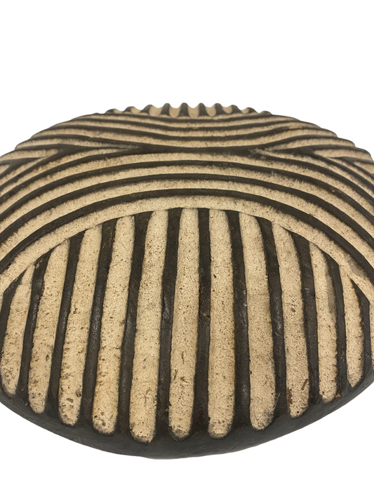 Cameroon Shield Round - (59.3)