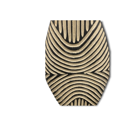 Cameroon Shield - Tall diamond white