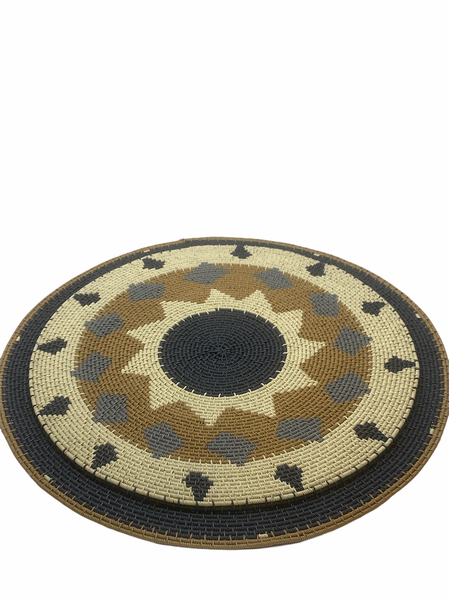 Zulu Telephone Wire Plates 32cm