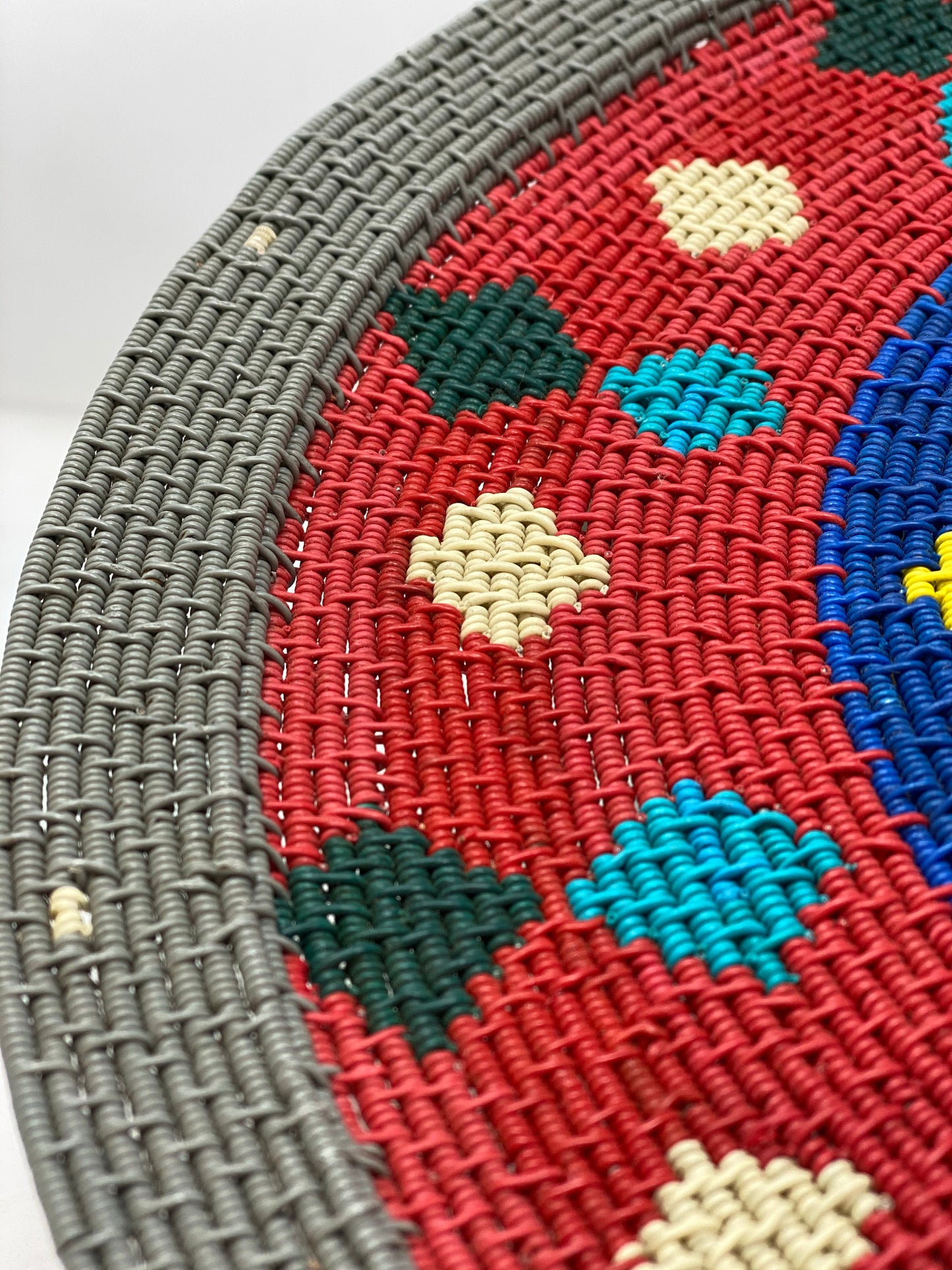 Zulu Telephone Wire Plates 32cm