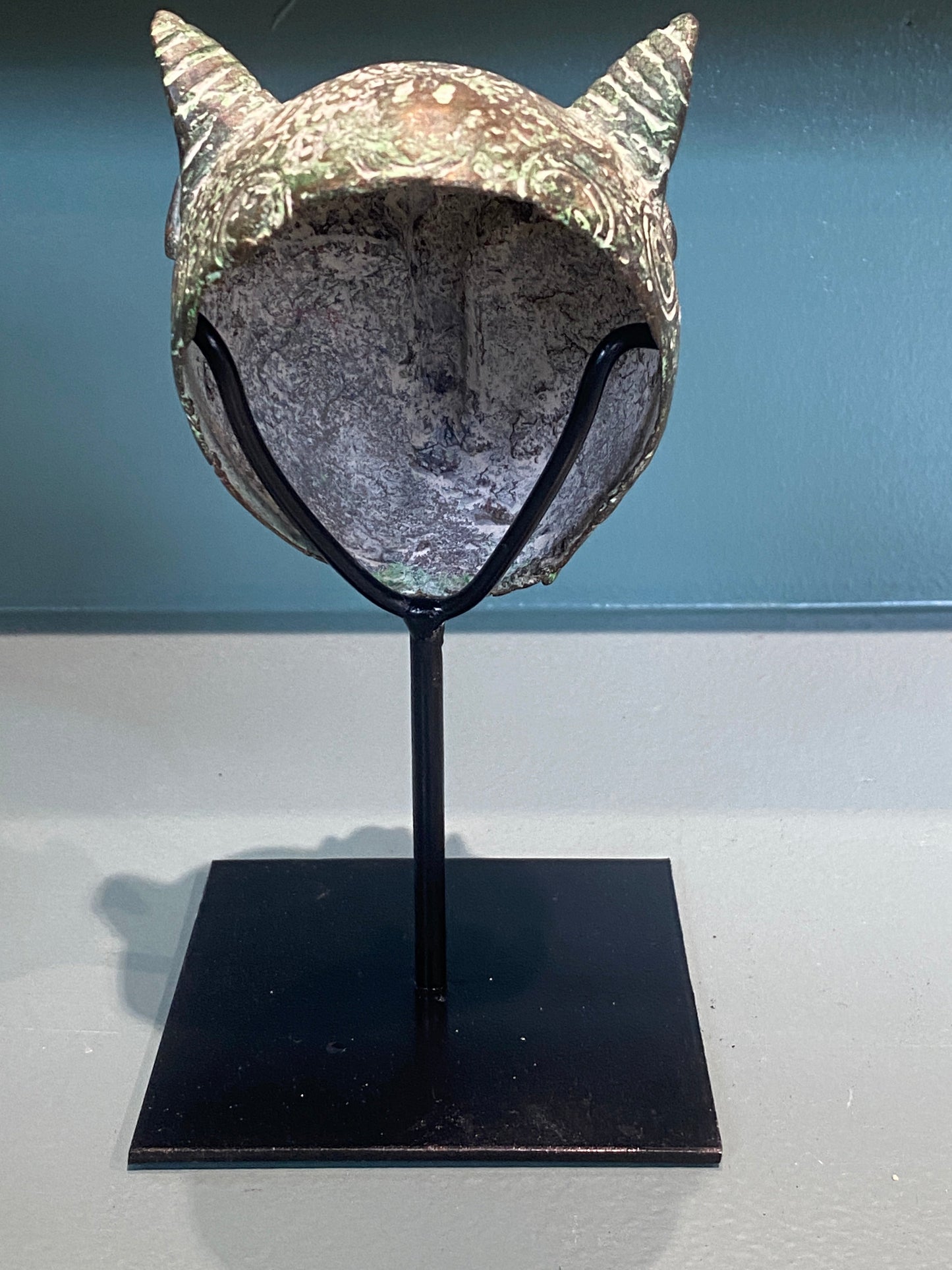 Benin Leopard Bronze - Sculpture (7.05)