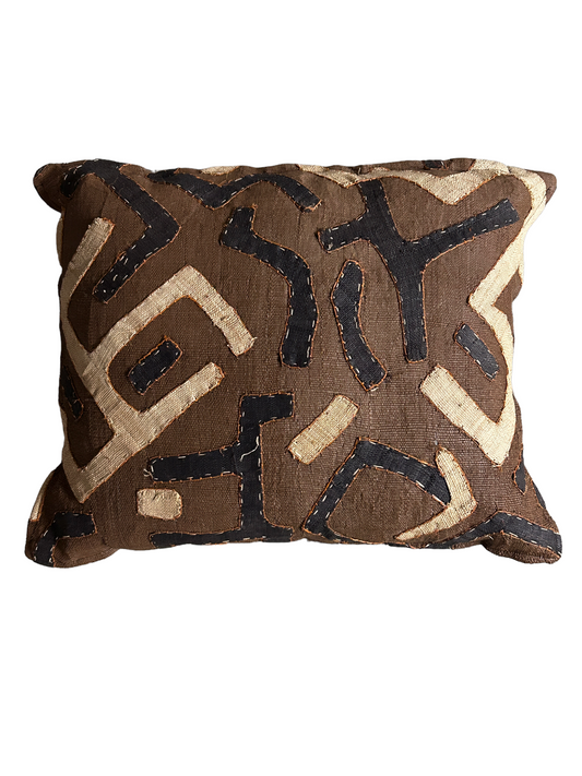 Kuba cloth cushion (46.01)