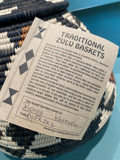 Zulu Ukhamba - traditional basket (22.2)
