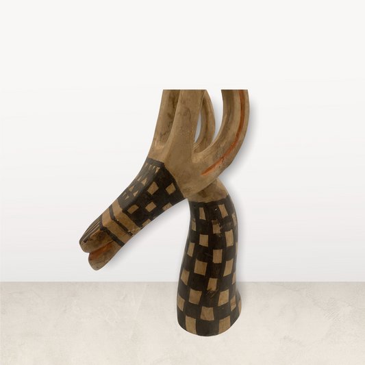 Antelope - hand carved (02)