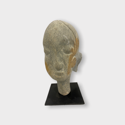 Stone head sculpture by Rizimu Chiwawa Zimbabwe (3002)