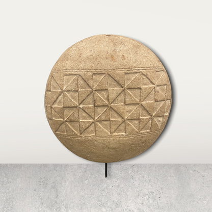 Cameroon Shield - Triangle engraving (CWCm1)
