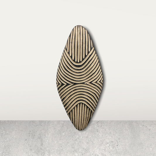 Cameroon Shield - Tall diamond white