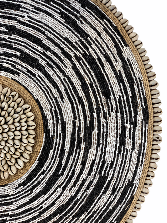 Cameroon Shield - L - 55cm - Black & White